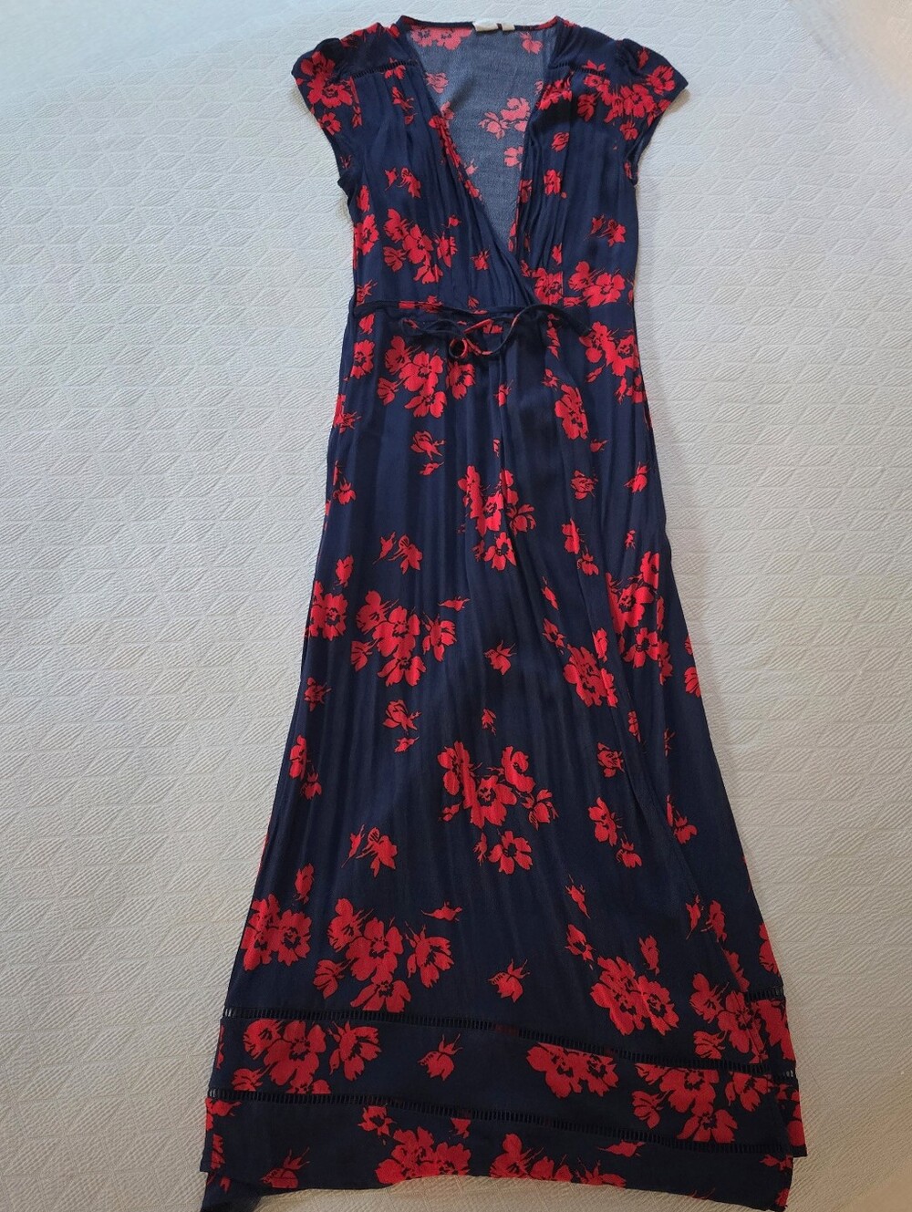Gap Women’s Navy Maxi Wrap Dress with Red Floral Printsmall